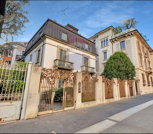 casa indipendente in affitto a Milano in zona Sempione