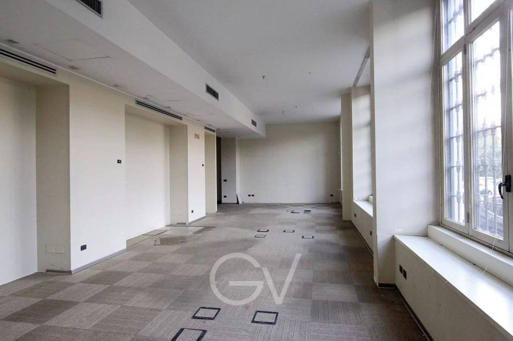 negozio in affitto a Milano in zona Porta Genova