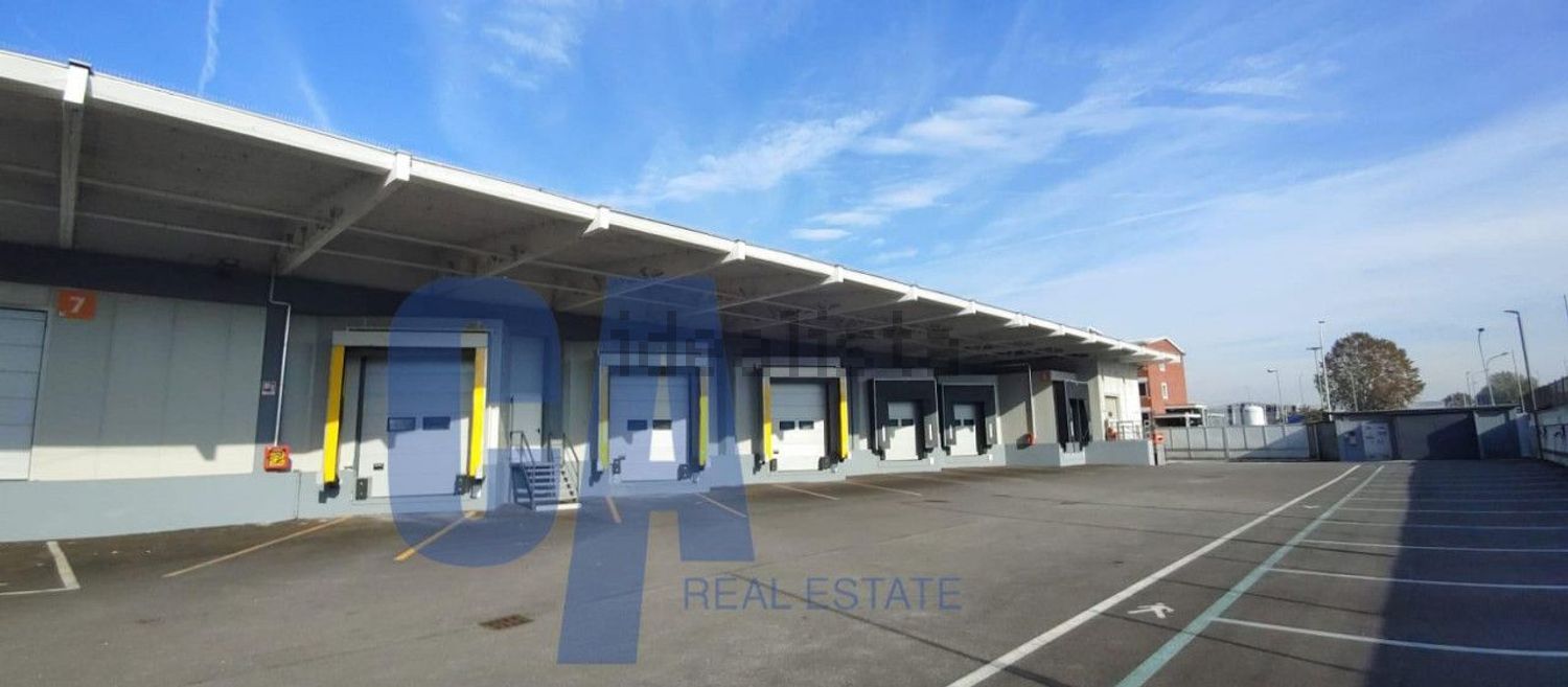 locale di sgombero in affitto a Milano