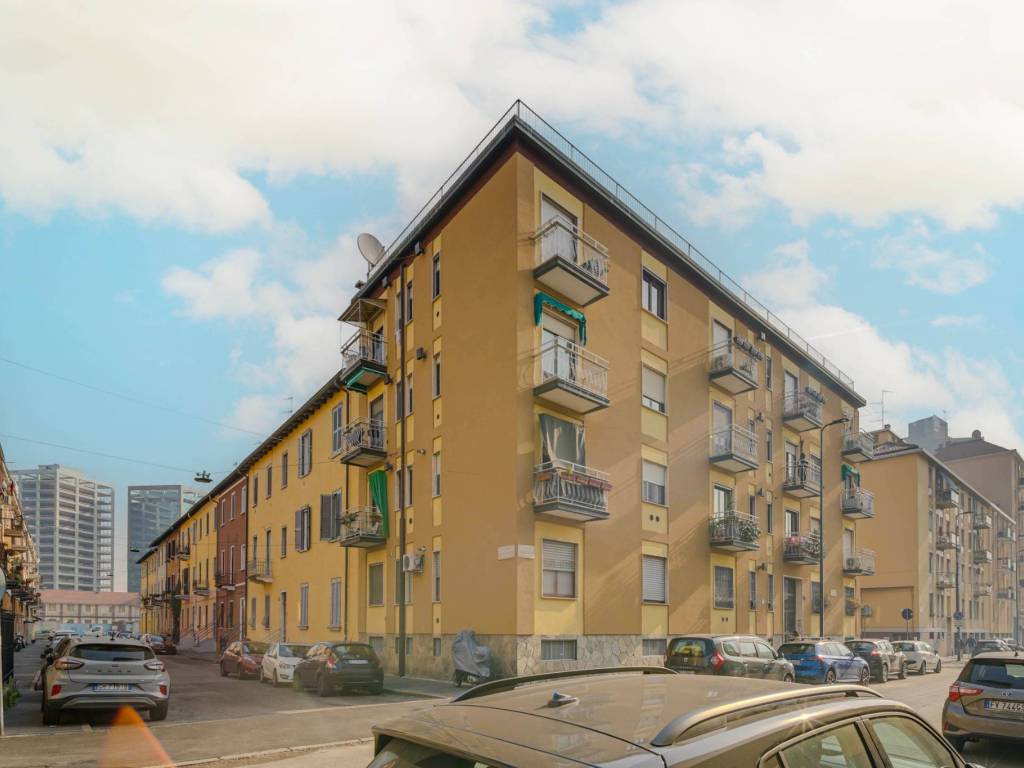 appartamento in affitto a Milano in zona Famagosta
