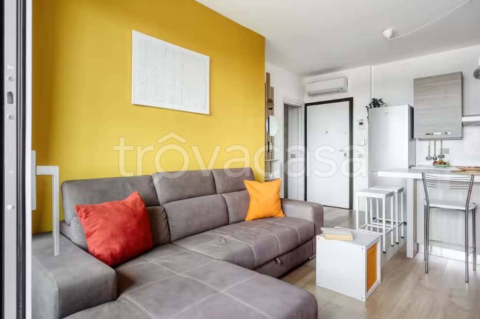 appartamento in affitto a Milano in zona Vigentino