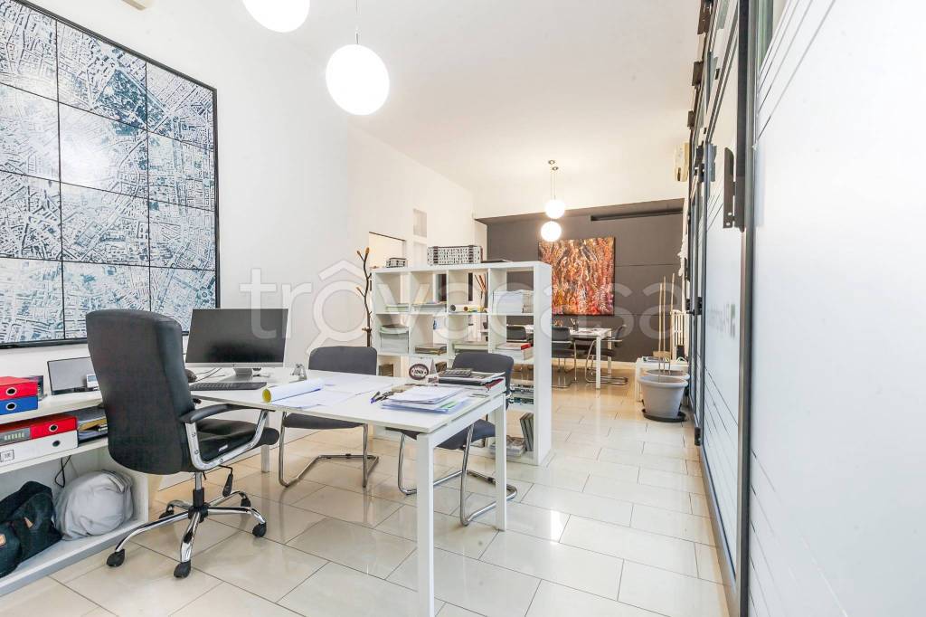 ufficio in affitto a Milano in zona Isola