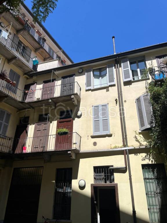 appartamento in affitto a Milano in zona Porta Genova