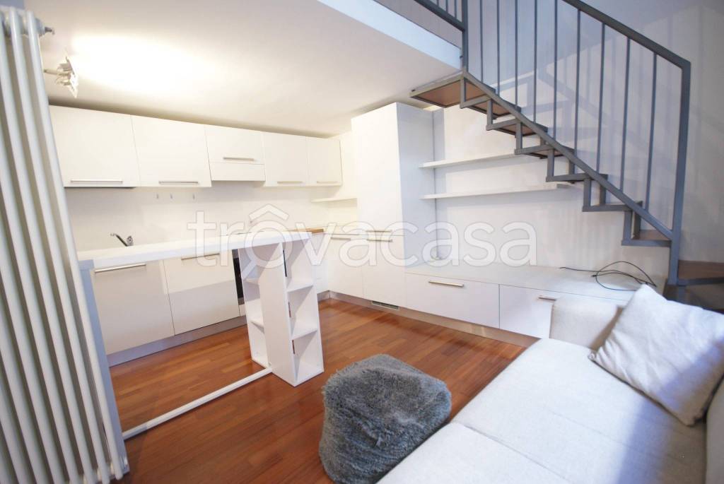 appartamento in affitto a Milano in zona Piazzale Lodi