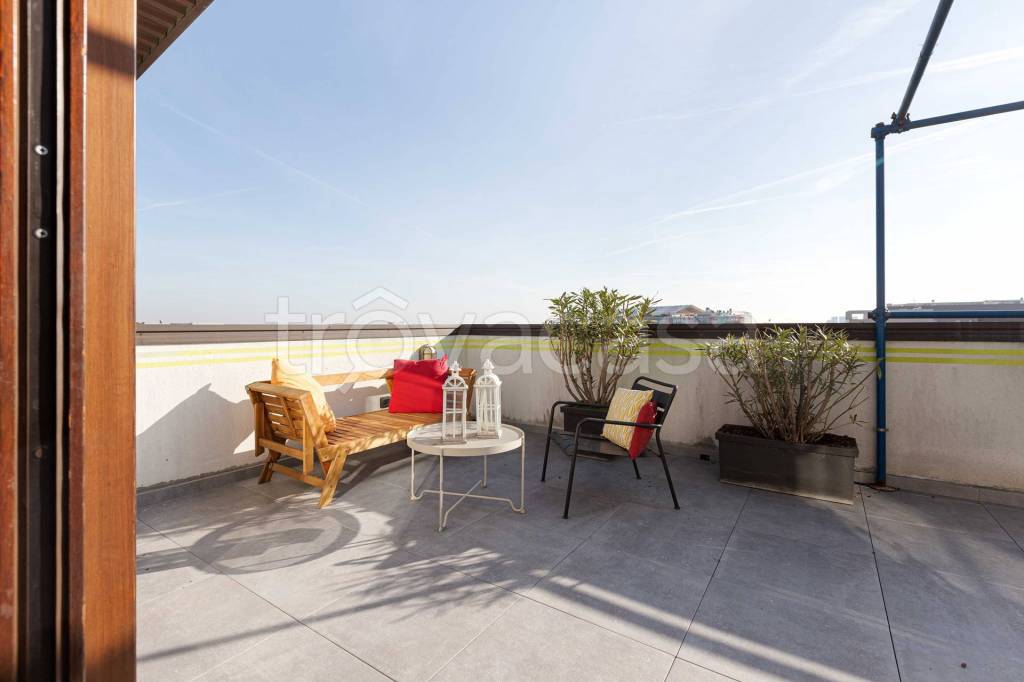 appartamento in affitto a Milano in zona XXII Marzo