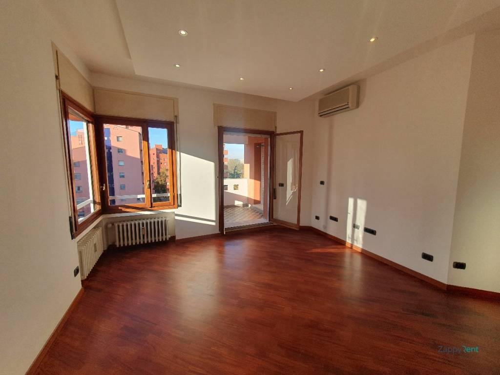 appartamento in affitto a Milano in zona Forze Armate