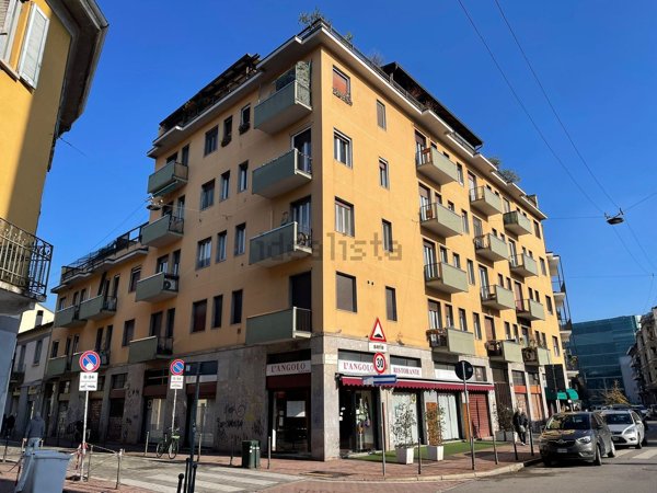 negozio in affitto a Milano in zona Lambrate