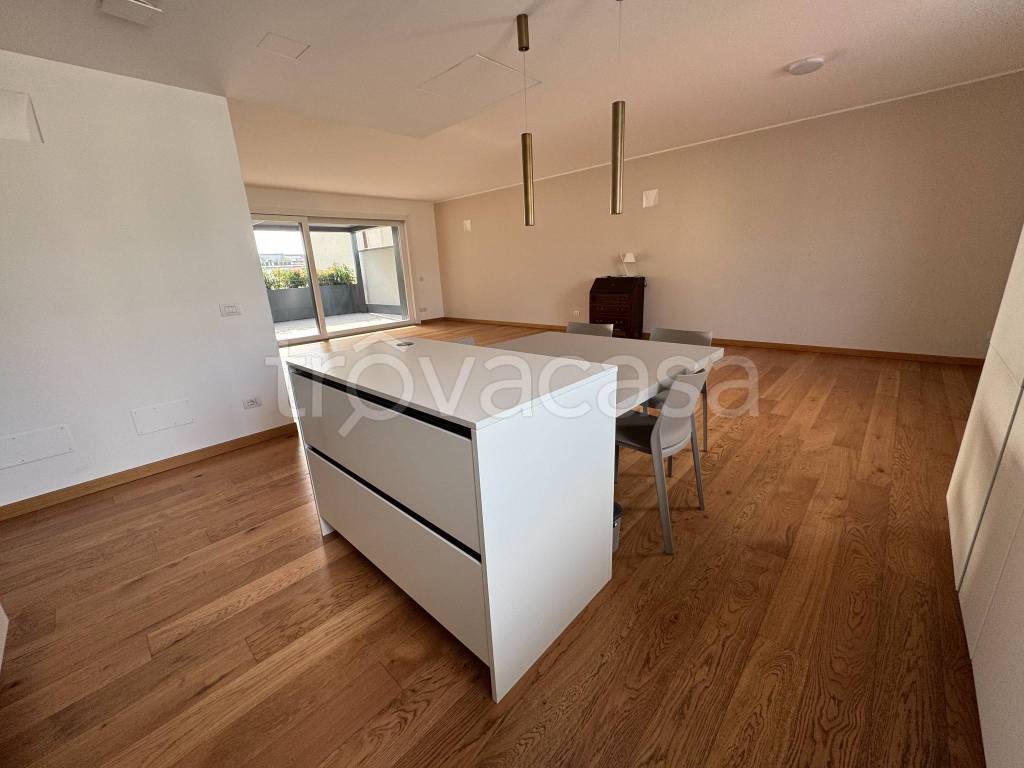 appartamento in affitto a Milano in zona Isola