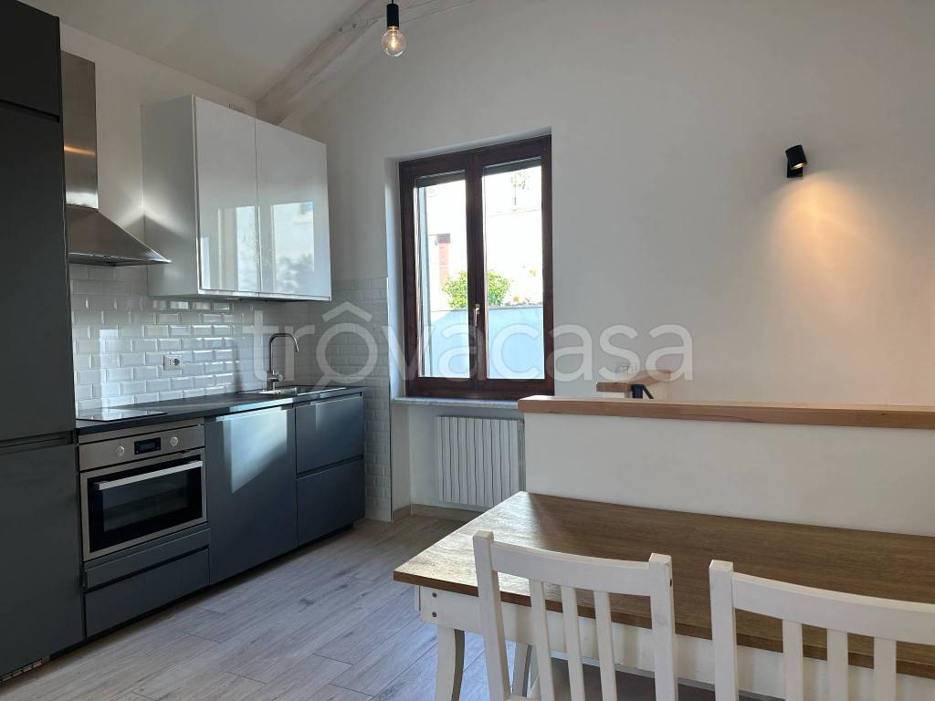 appartamento in affitto a Milano in zona Porta Genova