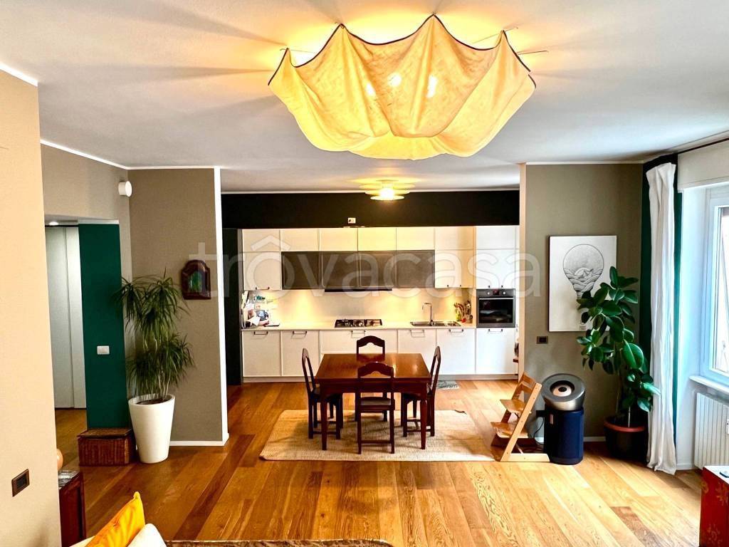 appartamento in affitto a Milano in zona Isola