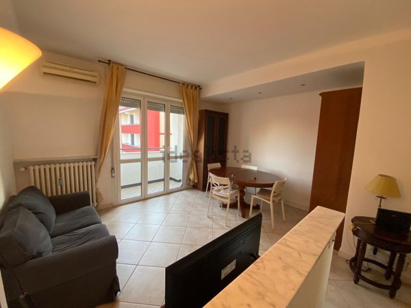 appartamento in affitto a Milano in zona Famagosta