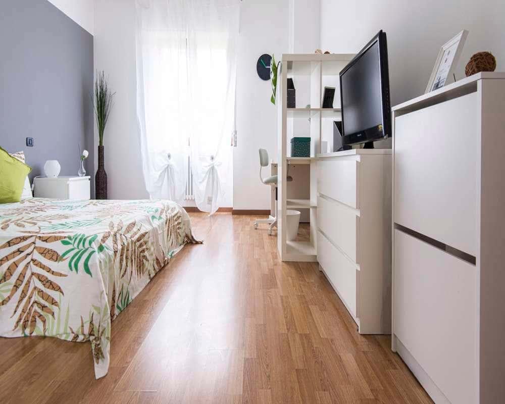 negozio in affitto a Milano in zona Lorenteggio