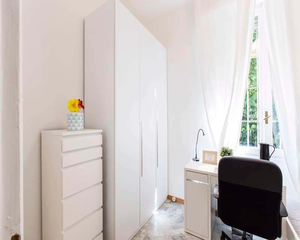 negozio in affitto a Milano in zona Lorenteggio