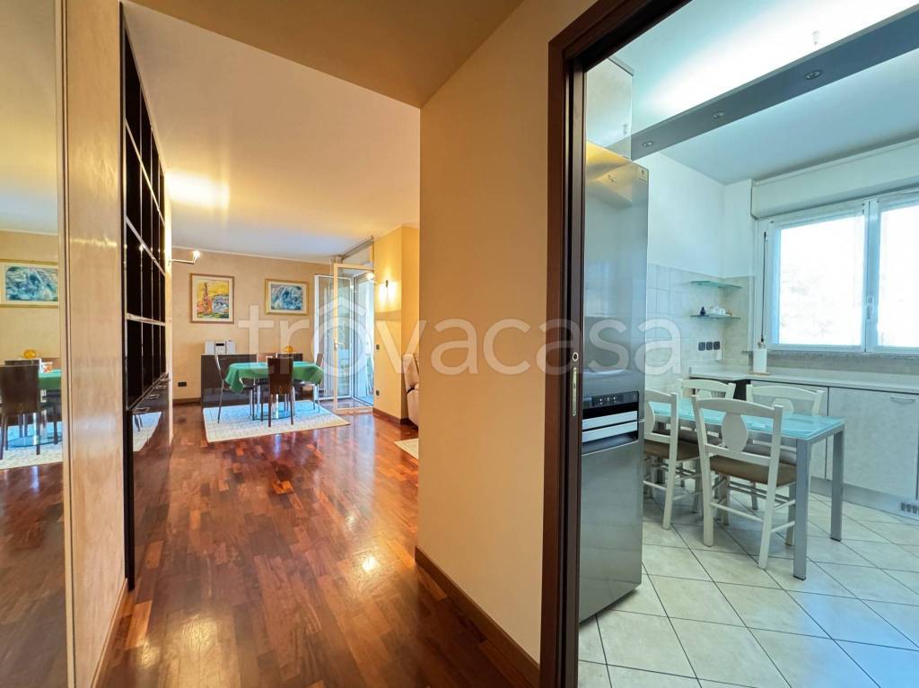 appartamento in affitto a Milano