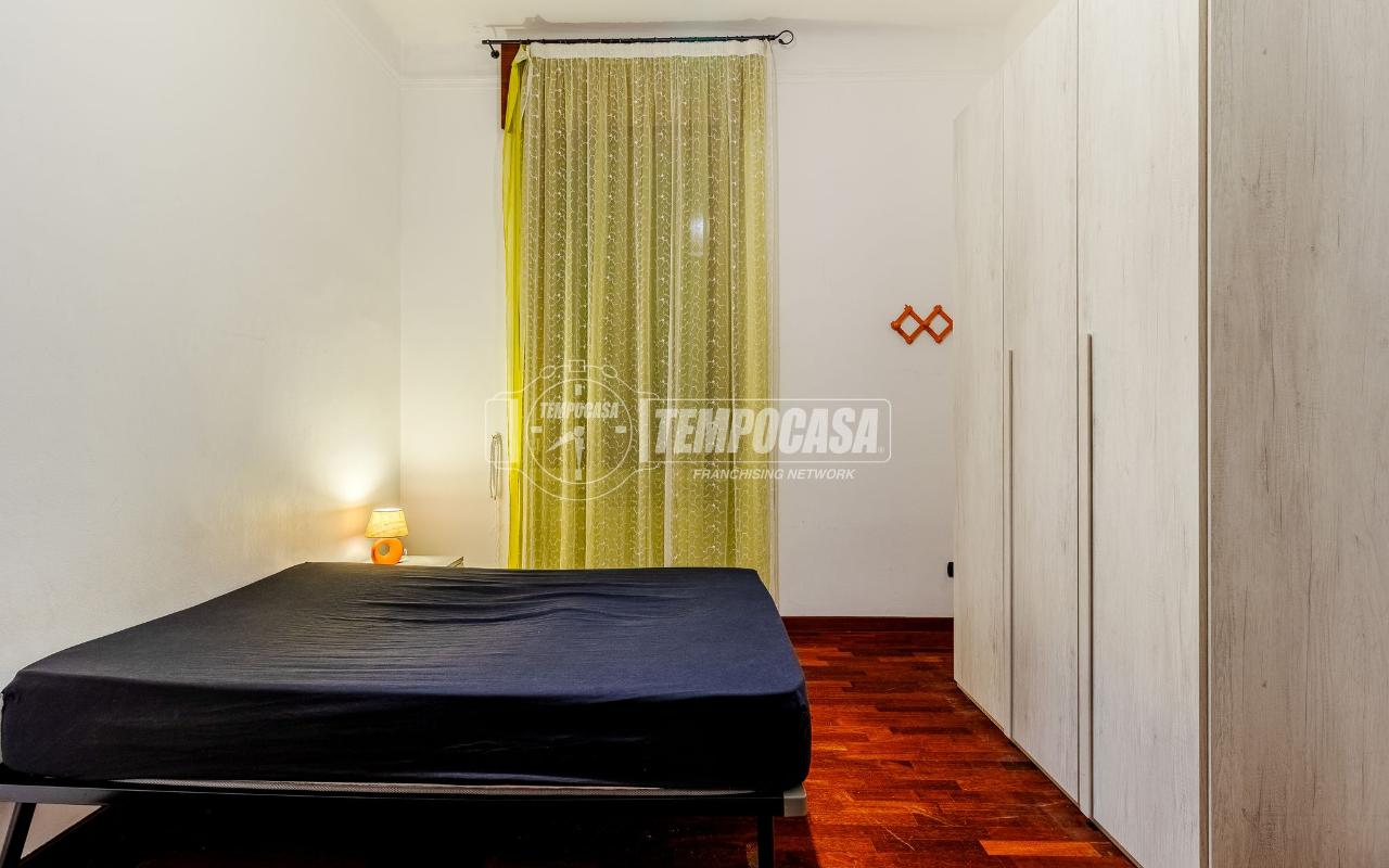 negozio in affitto a Milano in zona Corvetto