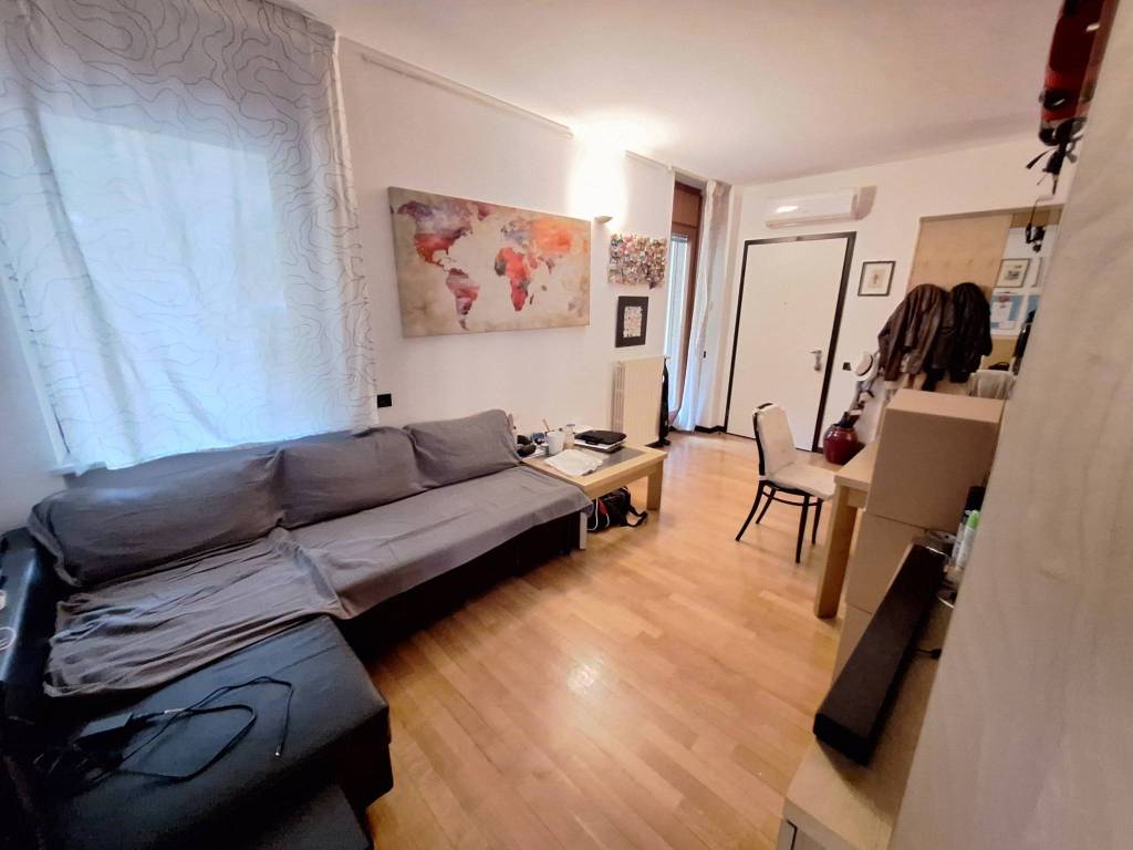 appartamento in affitto a Milano in zona Centro Direzionale