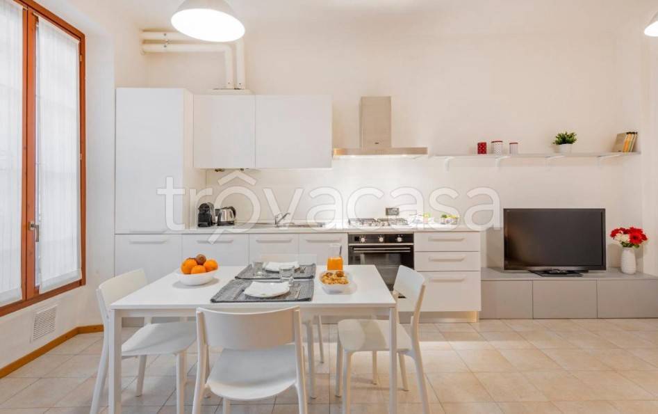 appartamento in affitto a Milano in zona Porta Genova