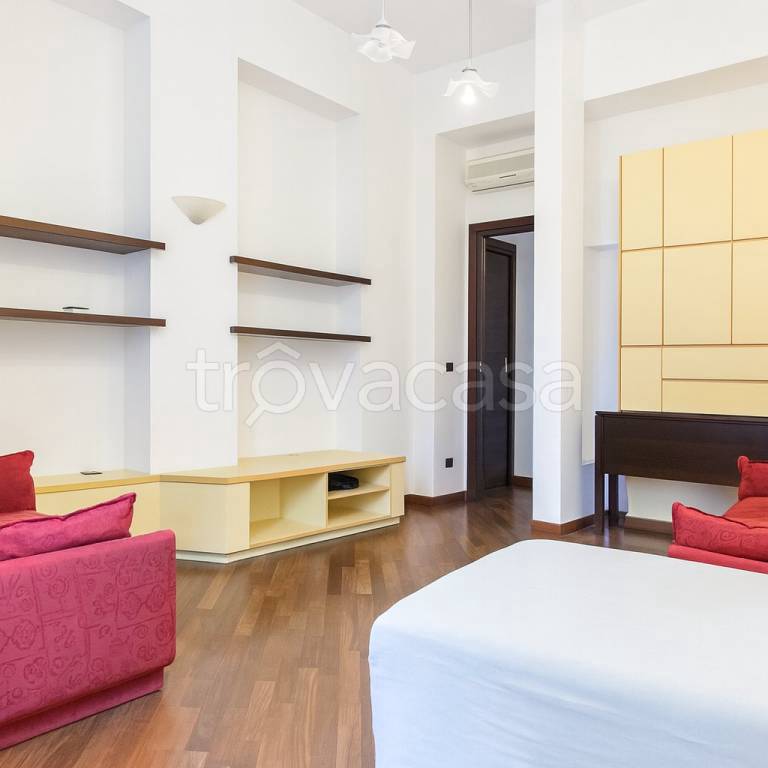 appartamento in affitto a Milano in zona Sant'Ambrogio