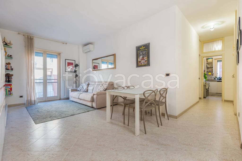 appartamento in affitto a Milano in zona Corvetto