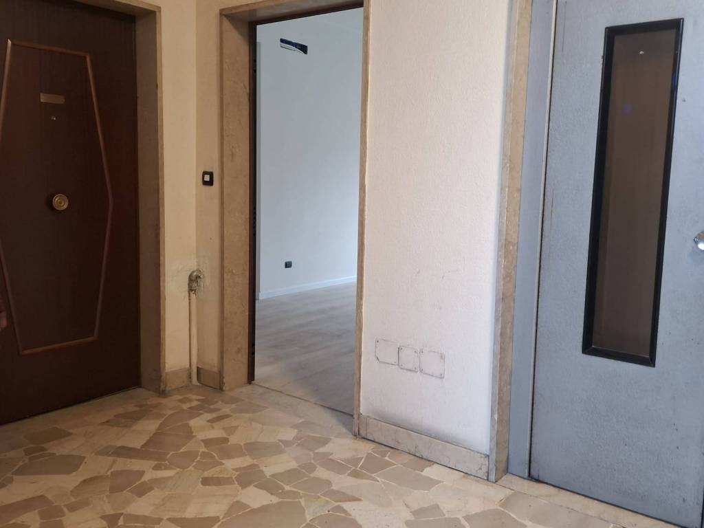 appartamento in affitto a Milano in zona Piazzale Lodi