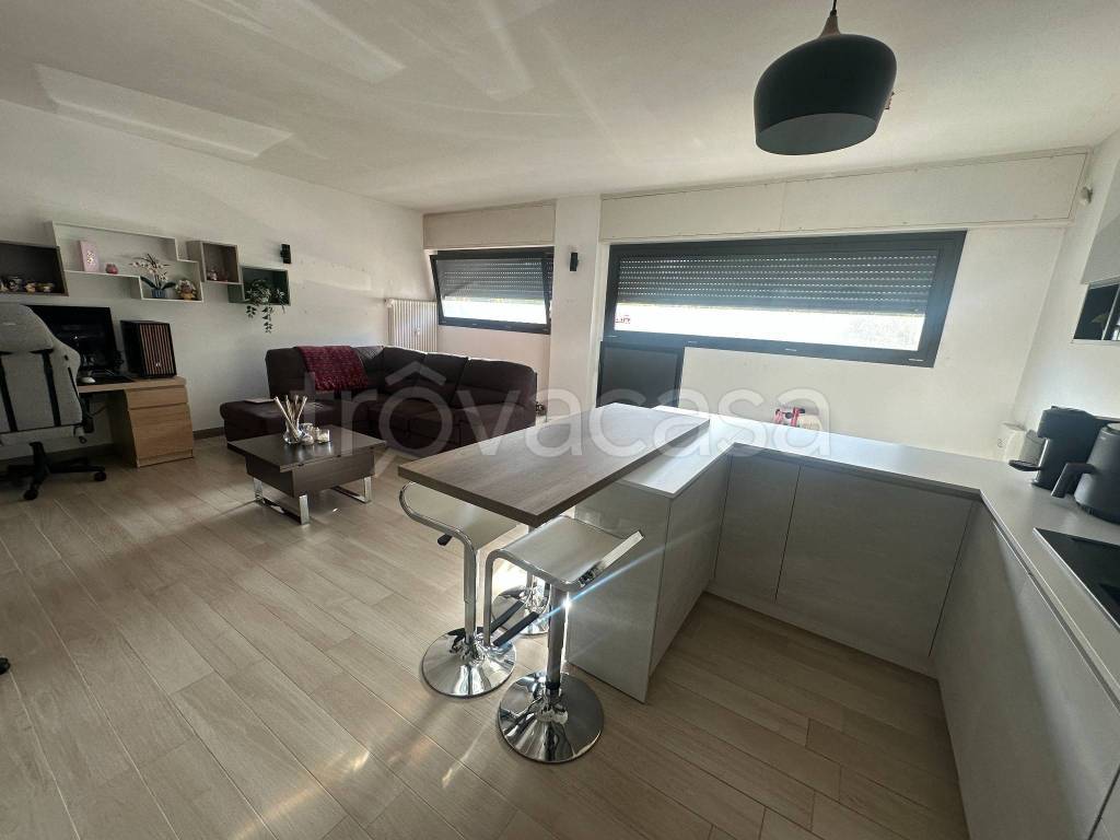 appartamento in affitto a Milano in zona Ponte Seveso