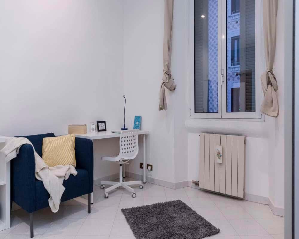 negozio in affitto a Milano in zona Morivione