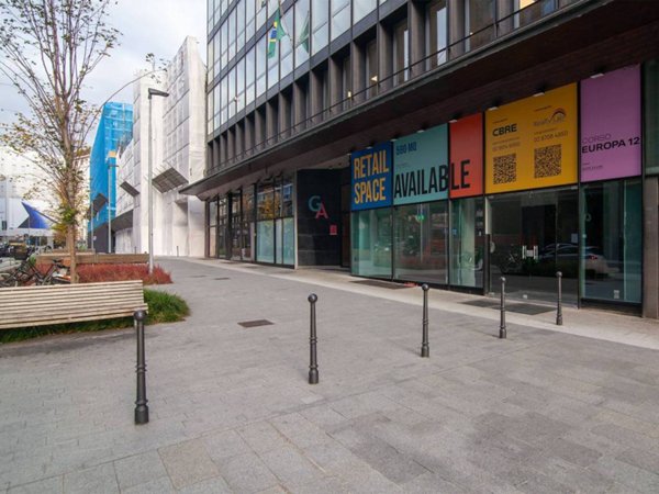 negozio in affitto a Milano