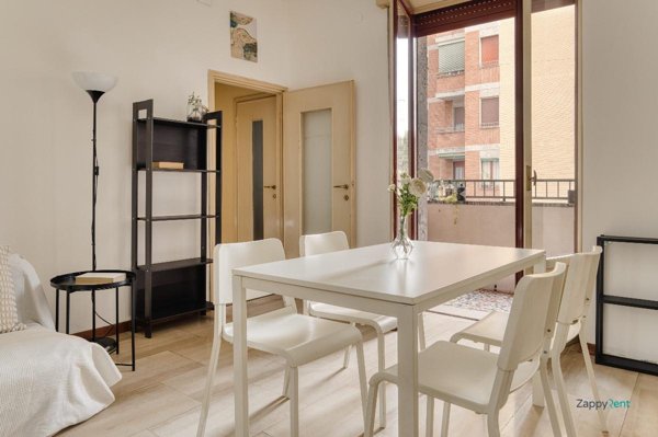 appartamento in affitto a Milano in zona Lorenteggio