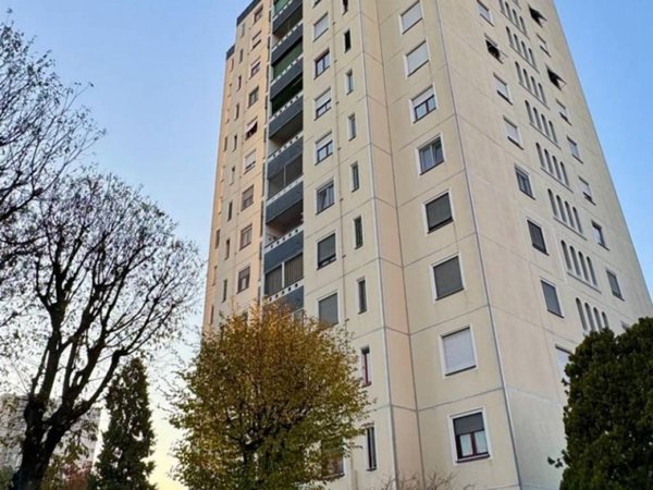 appartamento in affitto a Milano in zona Trenno