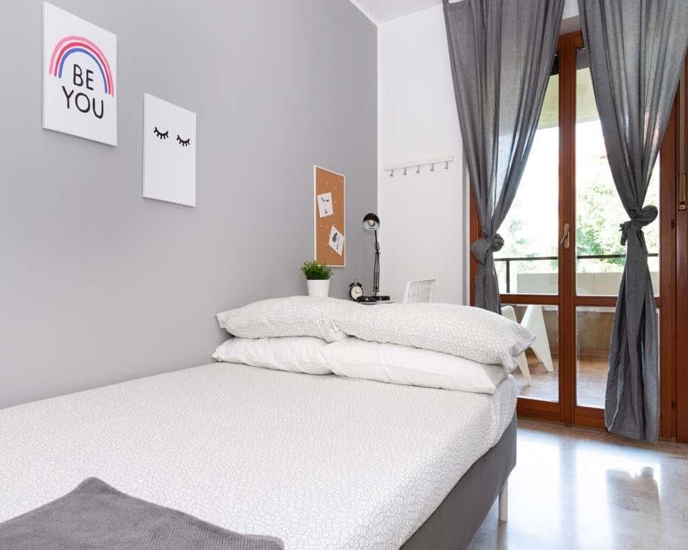 negozio in affitto a Milano in zona Gratosoglio