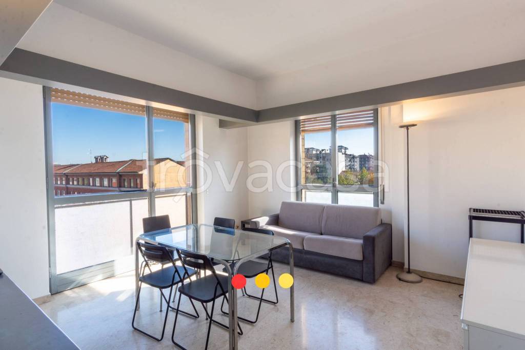 appartamento in affitto a Milano in zona Lorenteggio