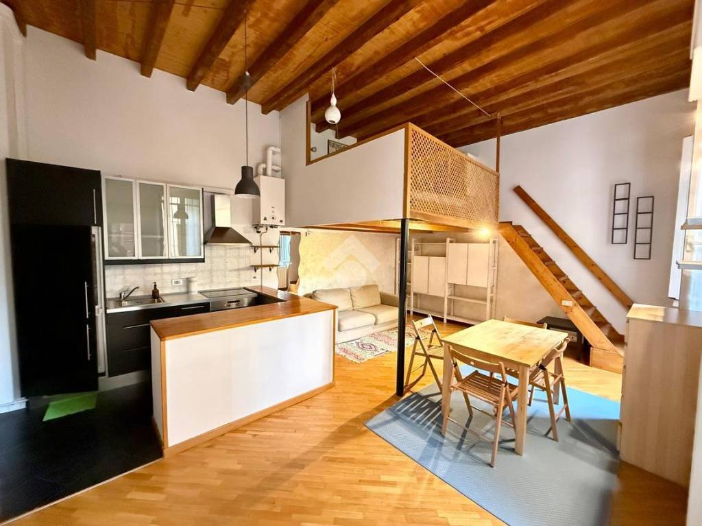appartamento in affitto a Milano in zona Porta Ticinese