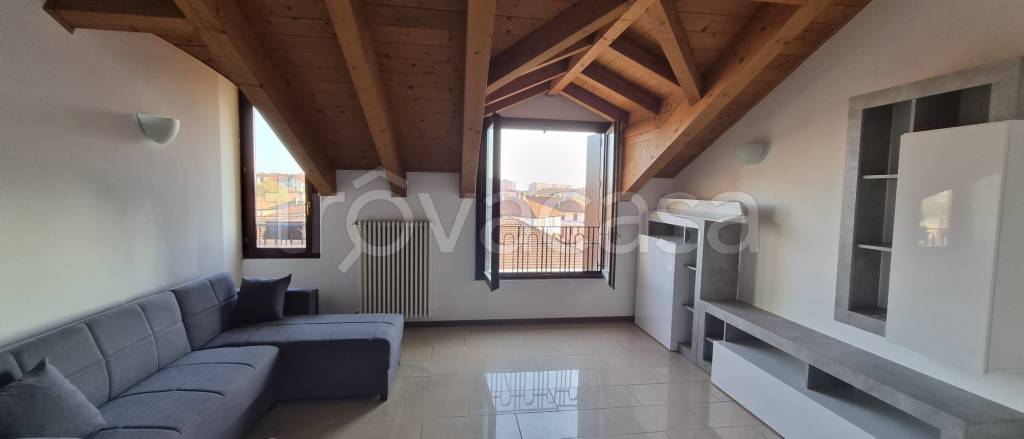 appartamento in affitto a Milano in zona Corvetto