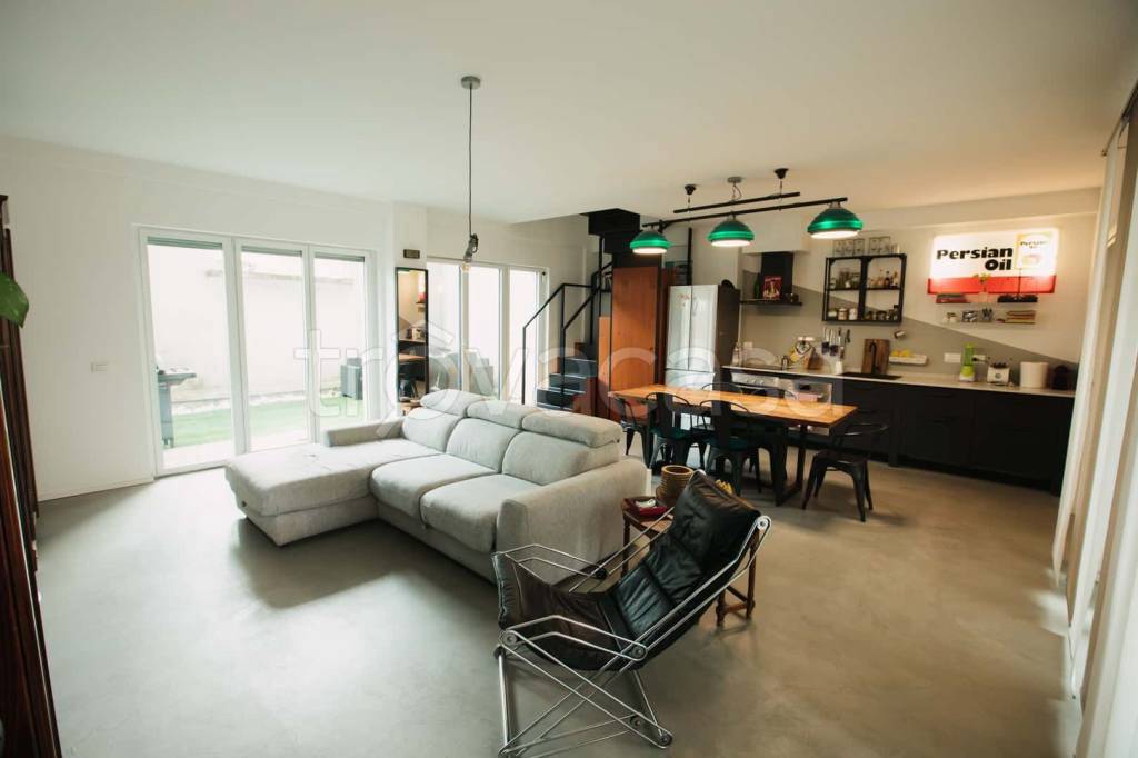 appartamento in affitto a Milano in zona Cascina dei Pomi