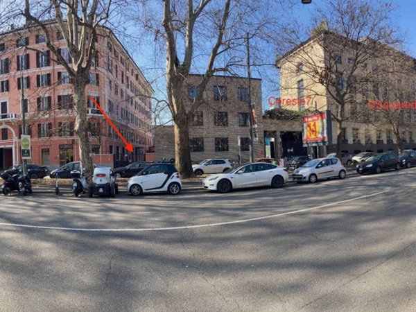 negozio in affitto a Milano in zona Isola