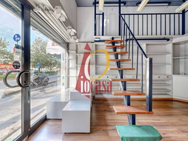 negozio in affitto a Milano in zona Rogoredo