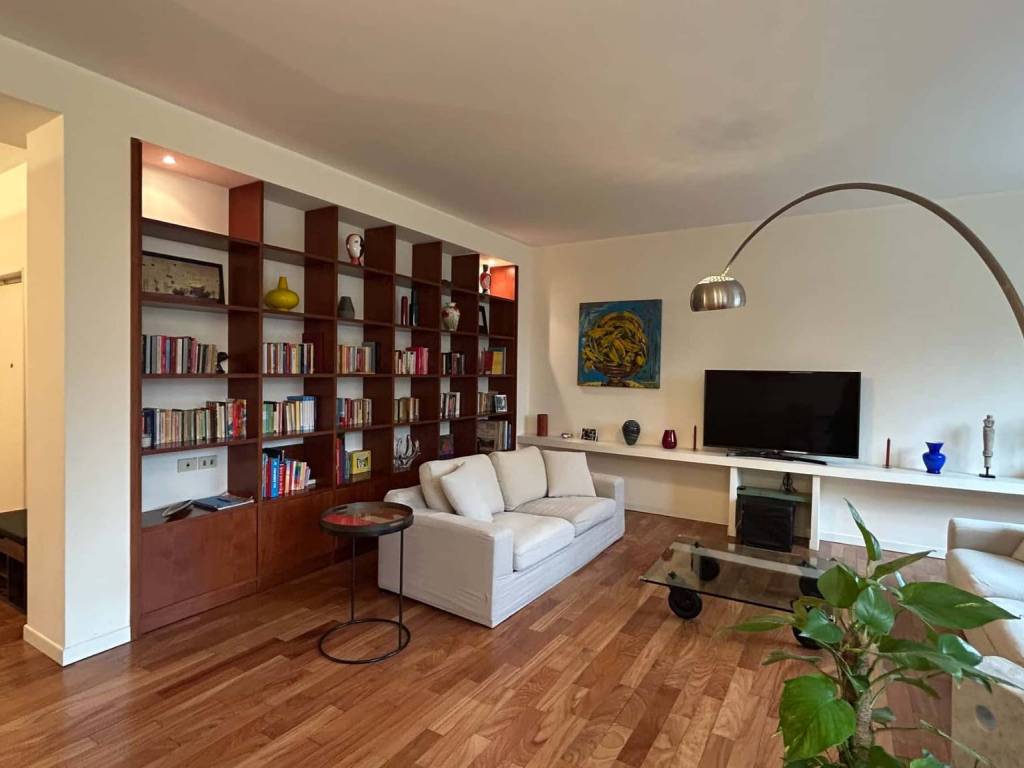 appartamento in affitto a Milano in zona Centro Direzionale