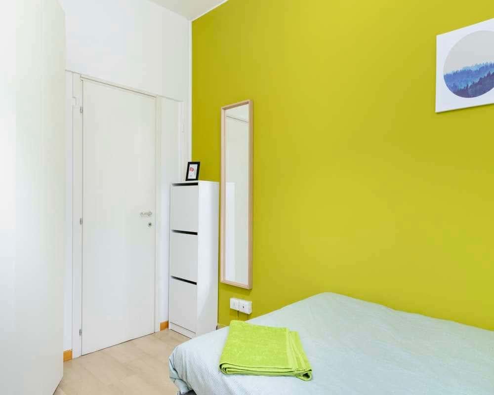 negozio in affitto a Milano in zona Morivione