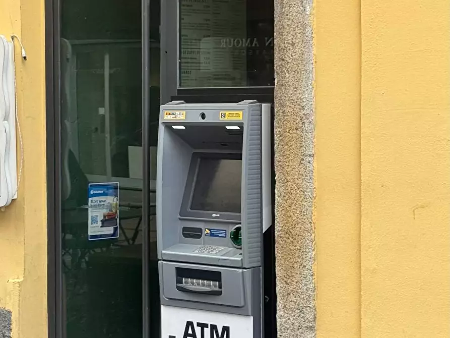 locale commerciale in affitto a Milano in zona Porta Ticinese