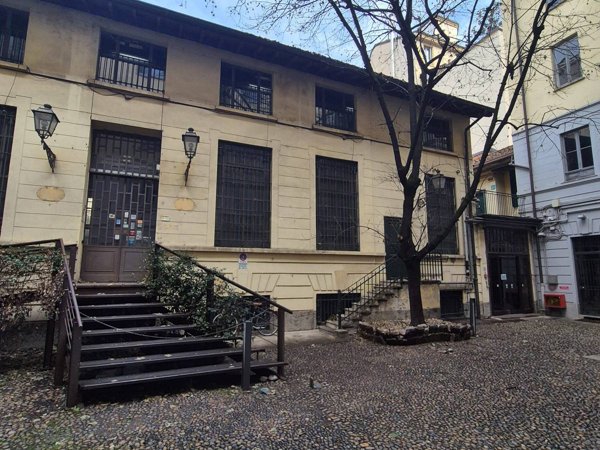 locale commerciale in affitto a Milano in zona Centro Storico