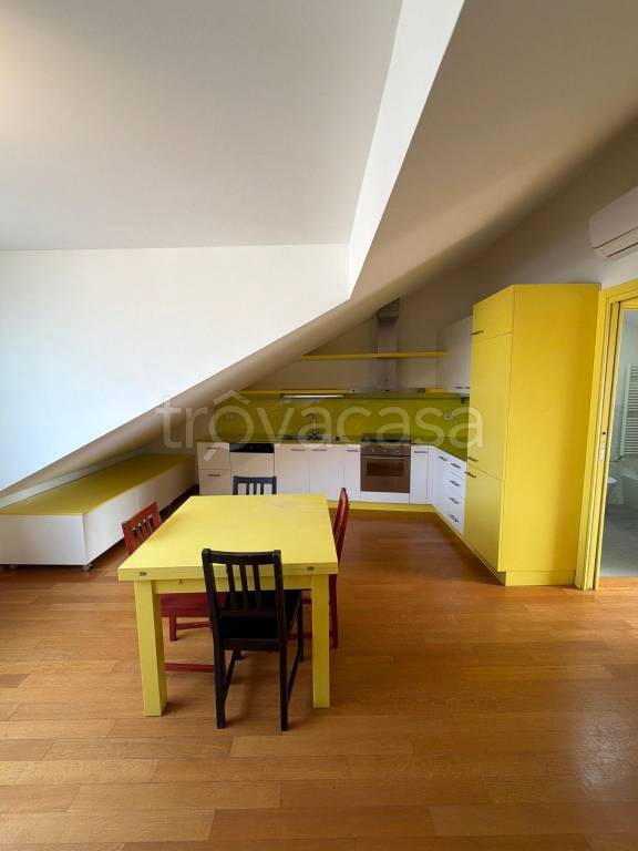 appartamento in affitto a Milano in zona Porta Genova