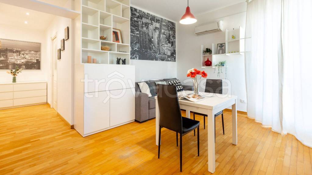 appartamento in affitto a Milano