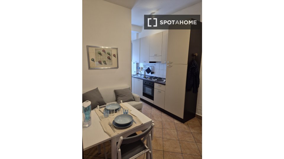 appartamento in affitto a Milano in zona Forze Armate