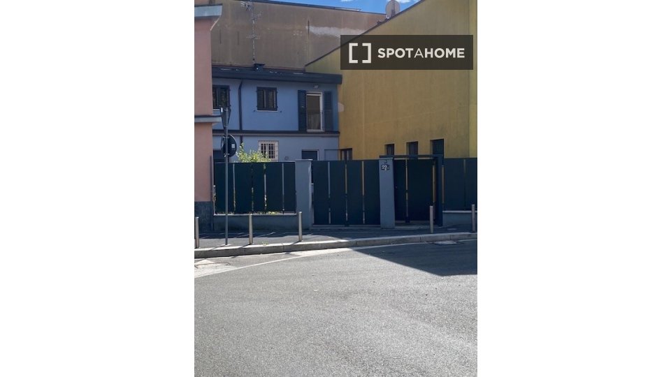 appartamento in affitto a Milano in zona Morivione