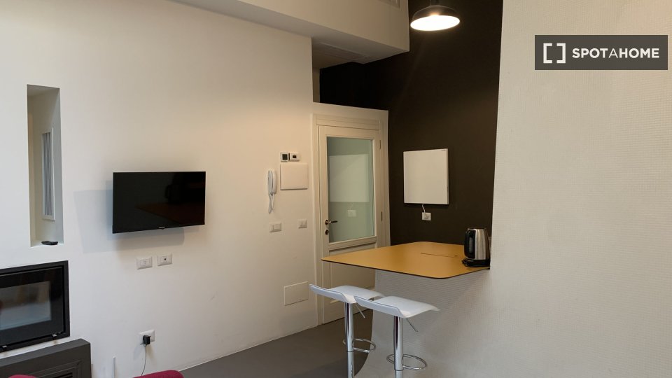 appartamento in affitto a Milano in zona Porta Ticinese