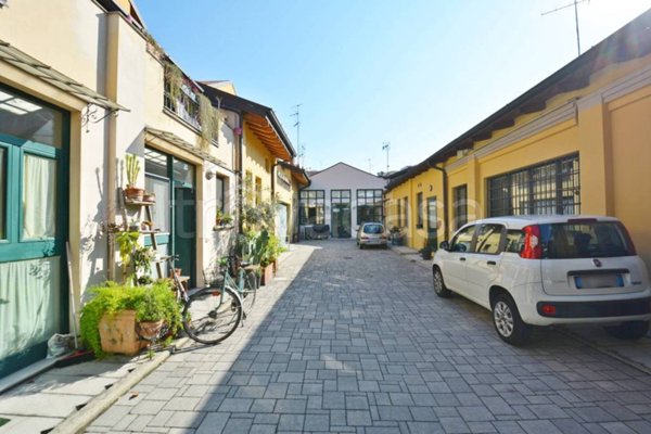 appartamento in affitto a Milano in zona Porta Genova