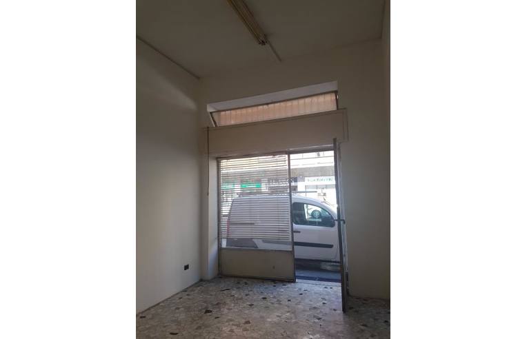 negozio in affitto a Milano in zona Bovisa