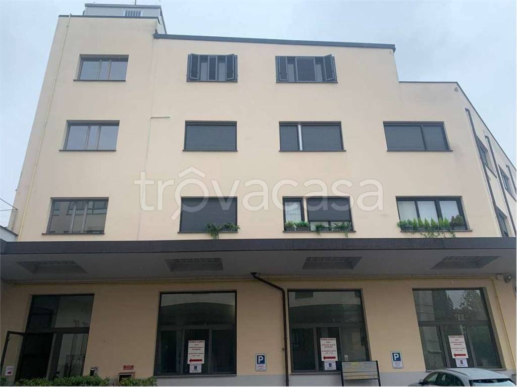 appartamento in affitto a Milano in zona Piazzale Lodi