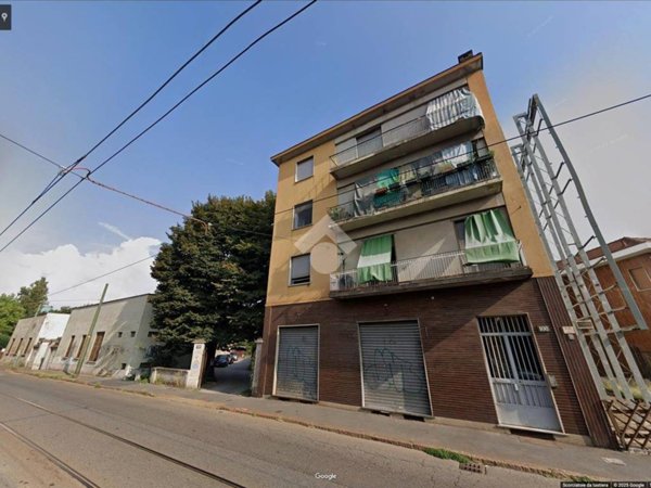 negozio in affitto a Milano in zona Quarto Oggiaro