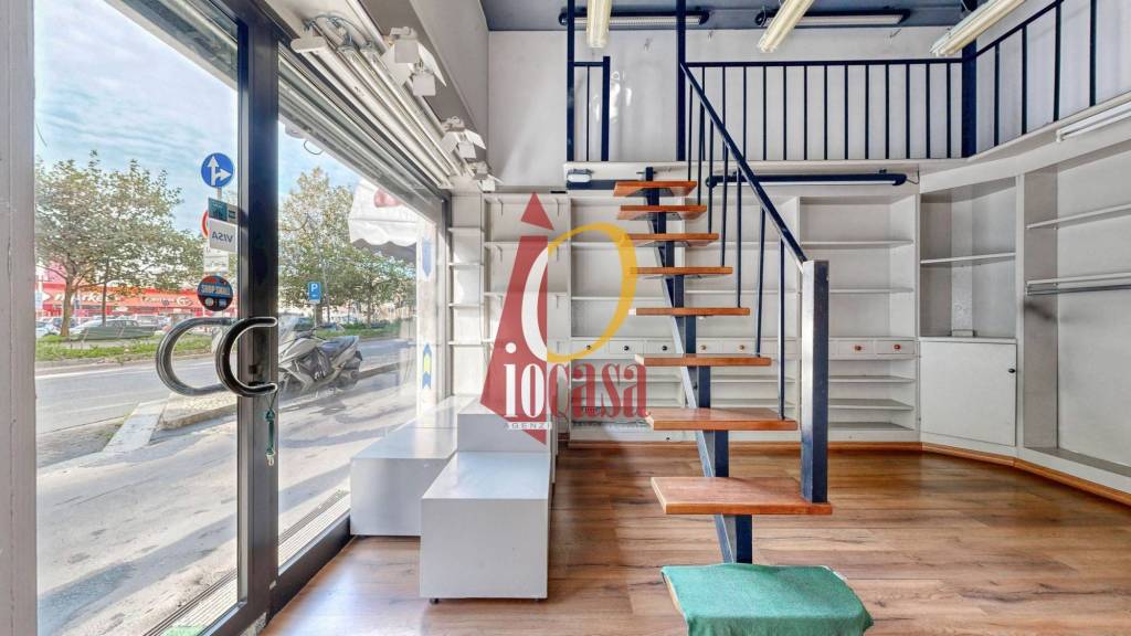 negozio in affitto a Milano in zona Corvetto